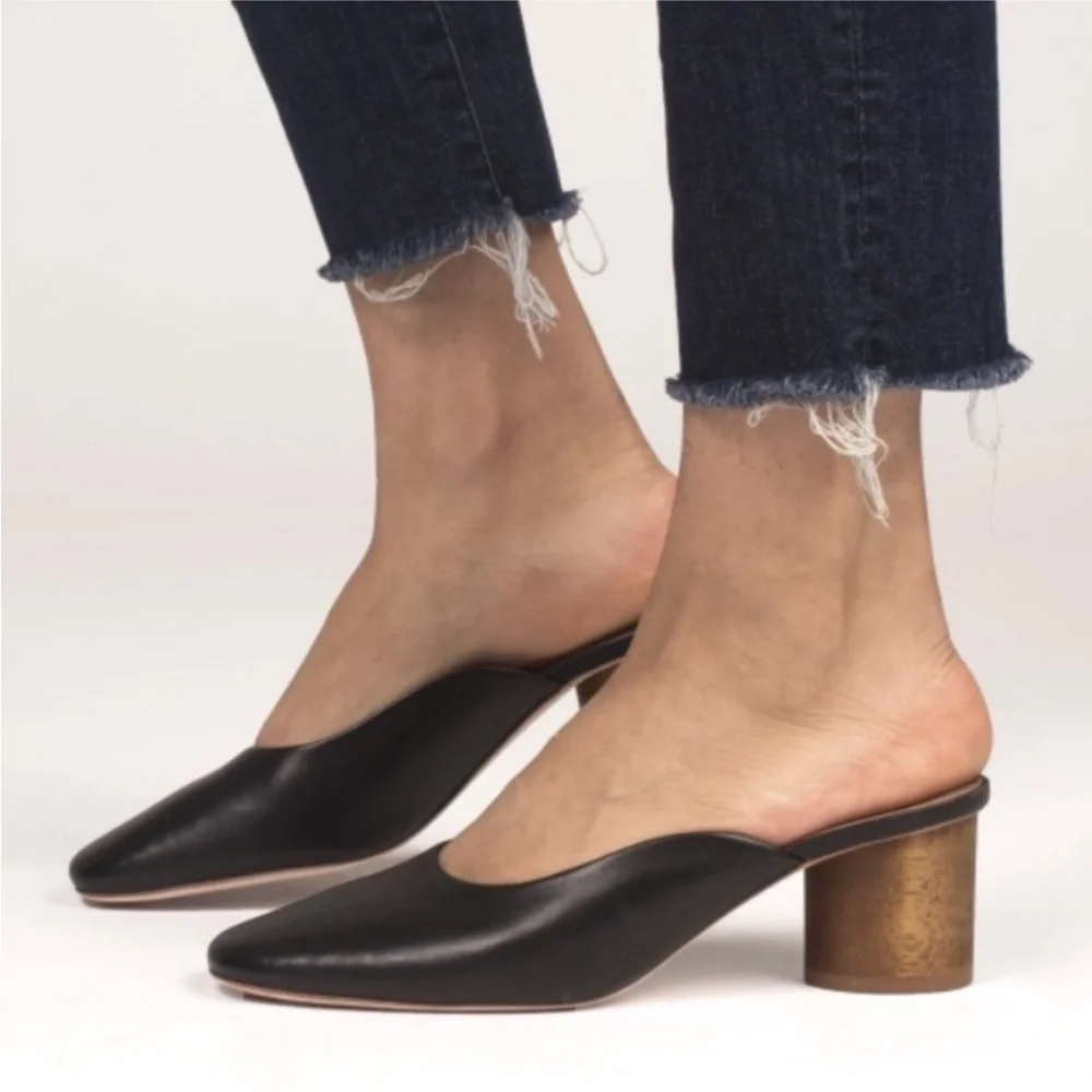 Bernardo Irene Black Leather Mule Heels Block Heel Slip On Size 9 - Picture 1 of 11